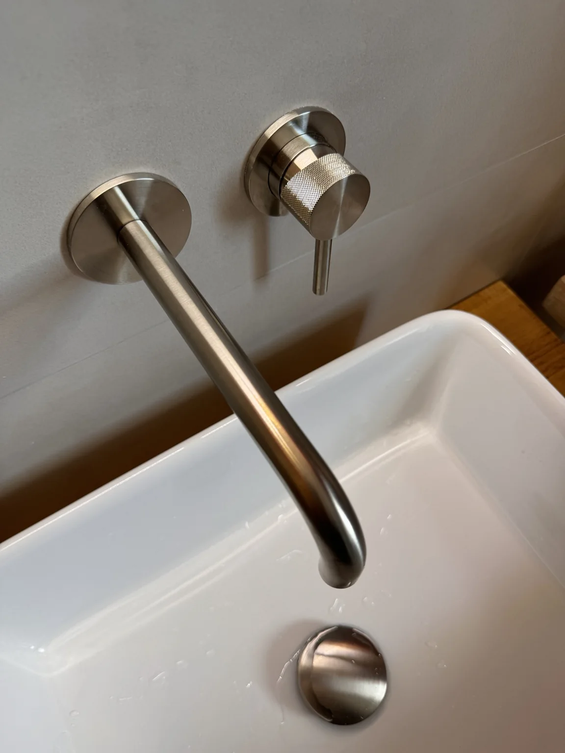 Vado wall-mounted basin mixer